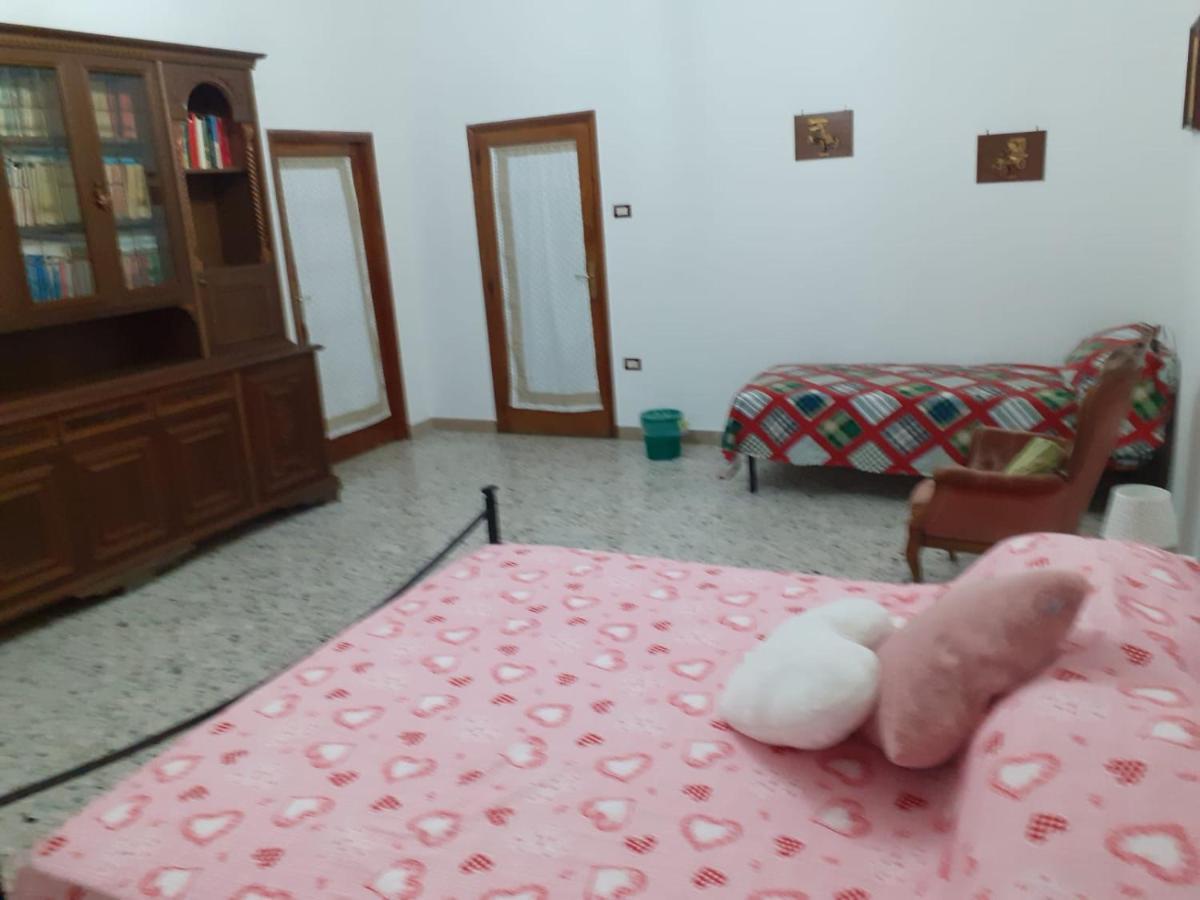 مبيت وإفطار كازيرتا A Casa Di Adele المظهر الخارجي الصورة